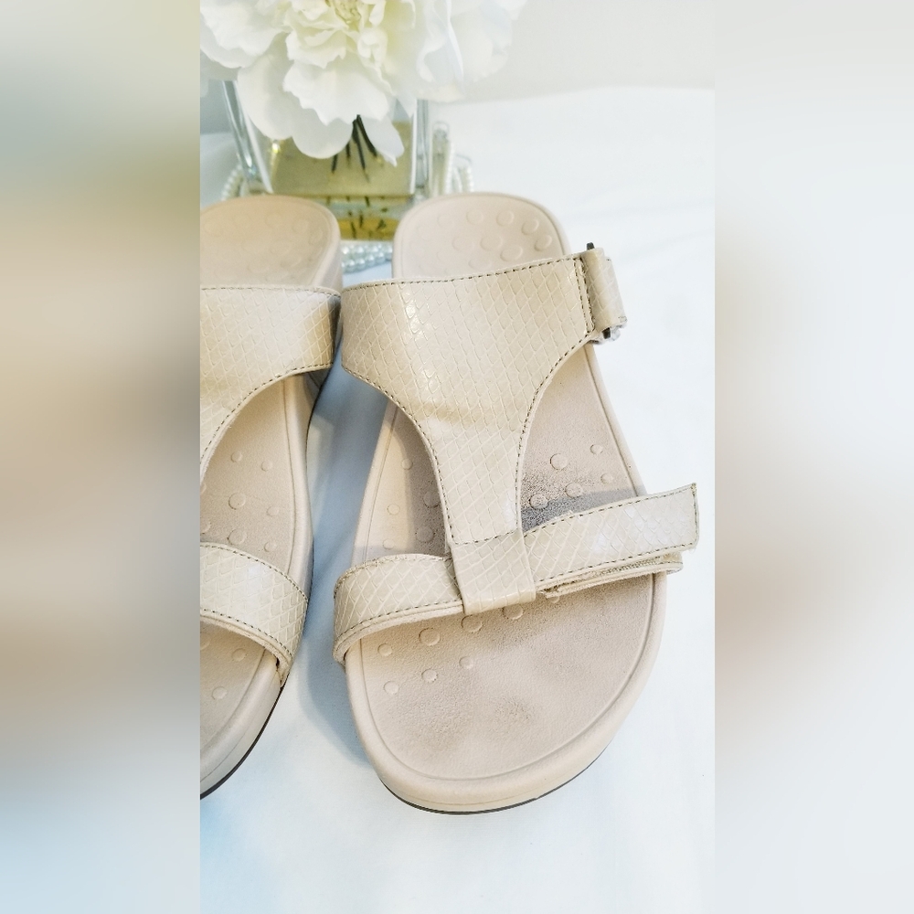 Vionic Ellie Slide Sandal - Picture 5 of 12